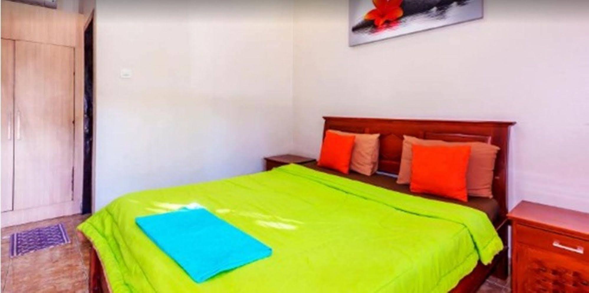 Karana Residence Kuta Lombok Esterno foto